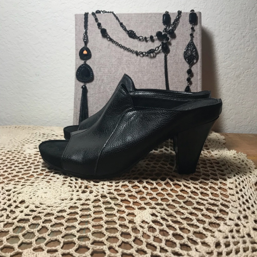 Aerosoles Helix Sandals. NWOT